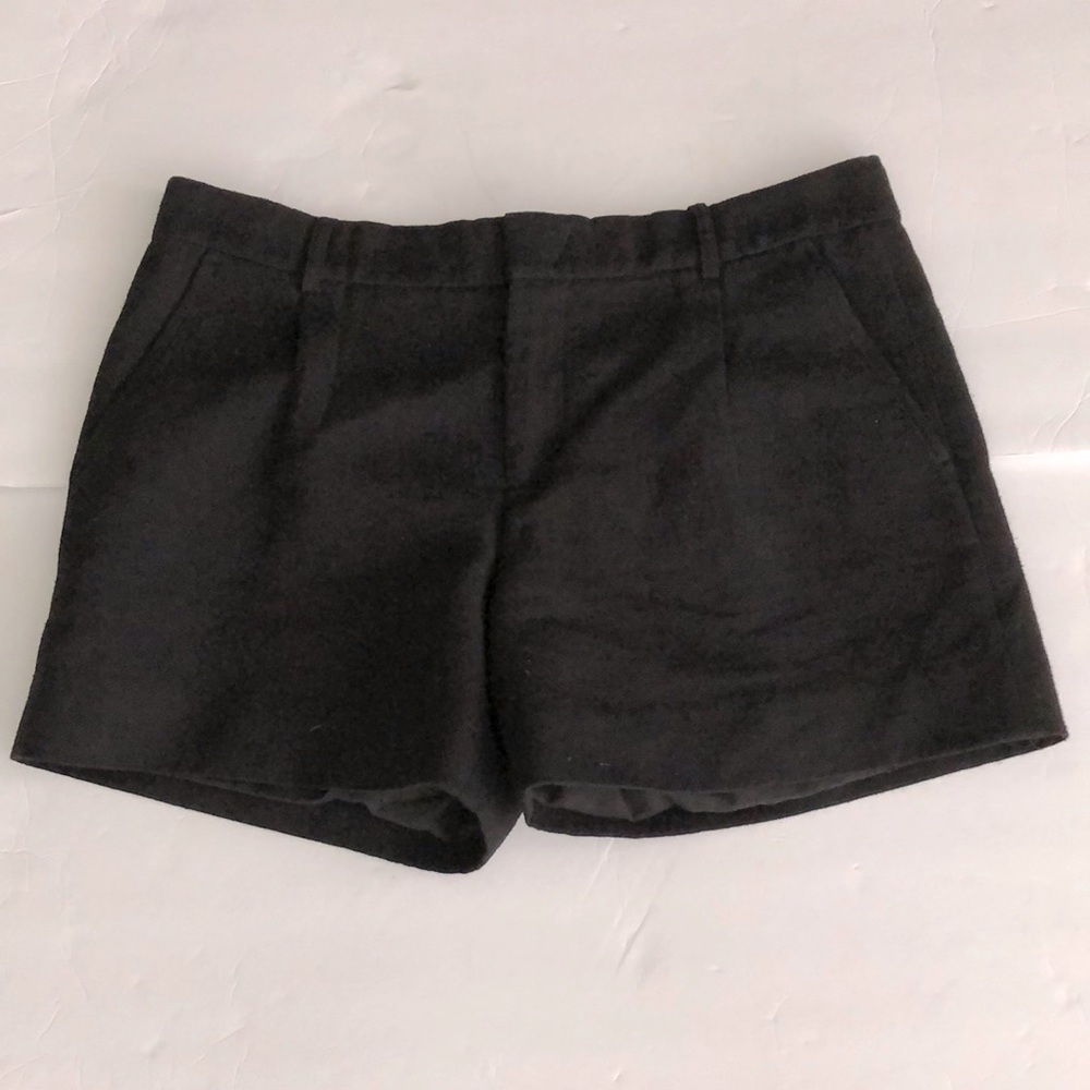 Vince Shorts Black SZ 8 Linen Cotton Polyester Like New!